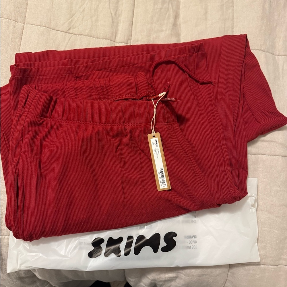 Skims Soft Lounge Pant - Picture 2 of 4